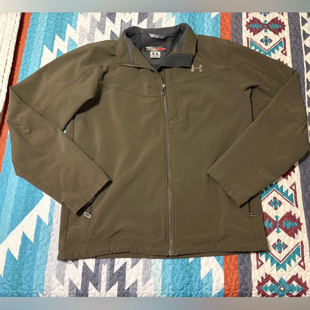 Men’s under armour jacket coat large